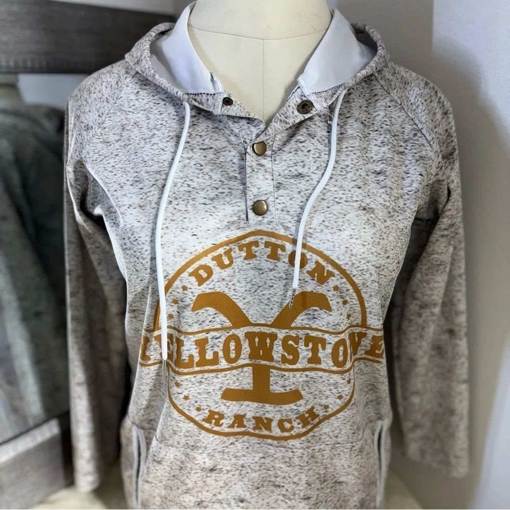 Source Unknown Gray Sweater with Vintage Logo